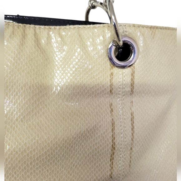 White House Black Market Carry All Tote - Picture 3 of 8